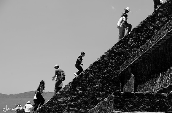 Tourist Sacrifices - Temple of Quetzalcoatl, 2015