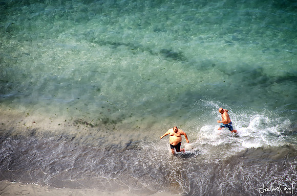 Beach pleasures 1/2