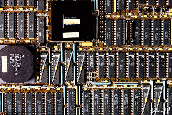 Sun Sparcstation 330 motherboard smart fix (1989)